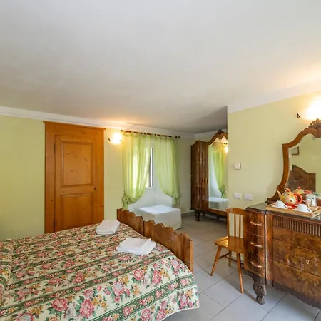 Giulietta E Romeo לינה וארוחת בוקר Cossogno